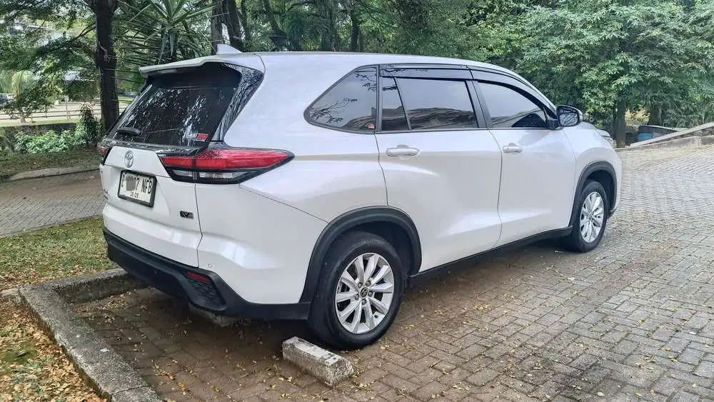 Toyota Kijang Innova 2023 Bensin