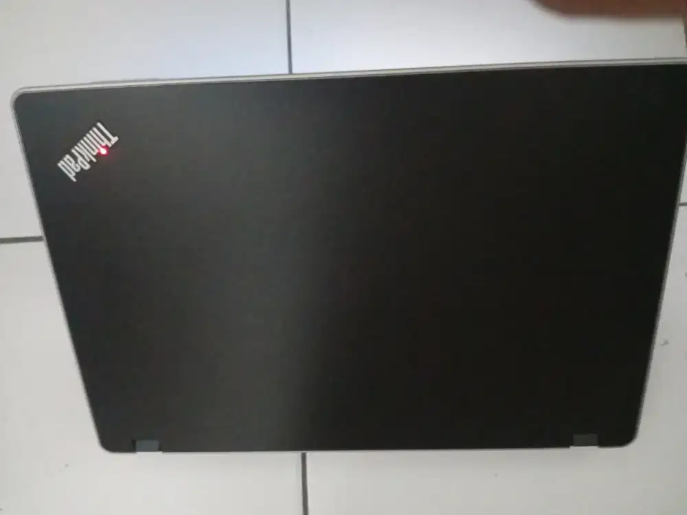 Lenovo Thinkpad edge 14'  intel core i3