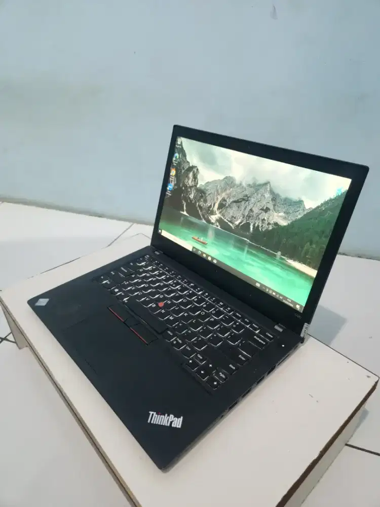 Di jual laptop  Lenovo thinkpad T480 15 Gen 8 Ram 16 Ssd 512