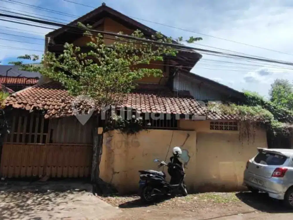 Rumah Lama Hitung Tanah 2Lantai, Hook, Lokasi Strategis, Dekat Tsm , Podomoro, di Bkr, Regol, Pelajar Pejuang, Bandung Tengah