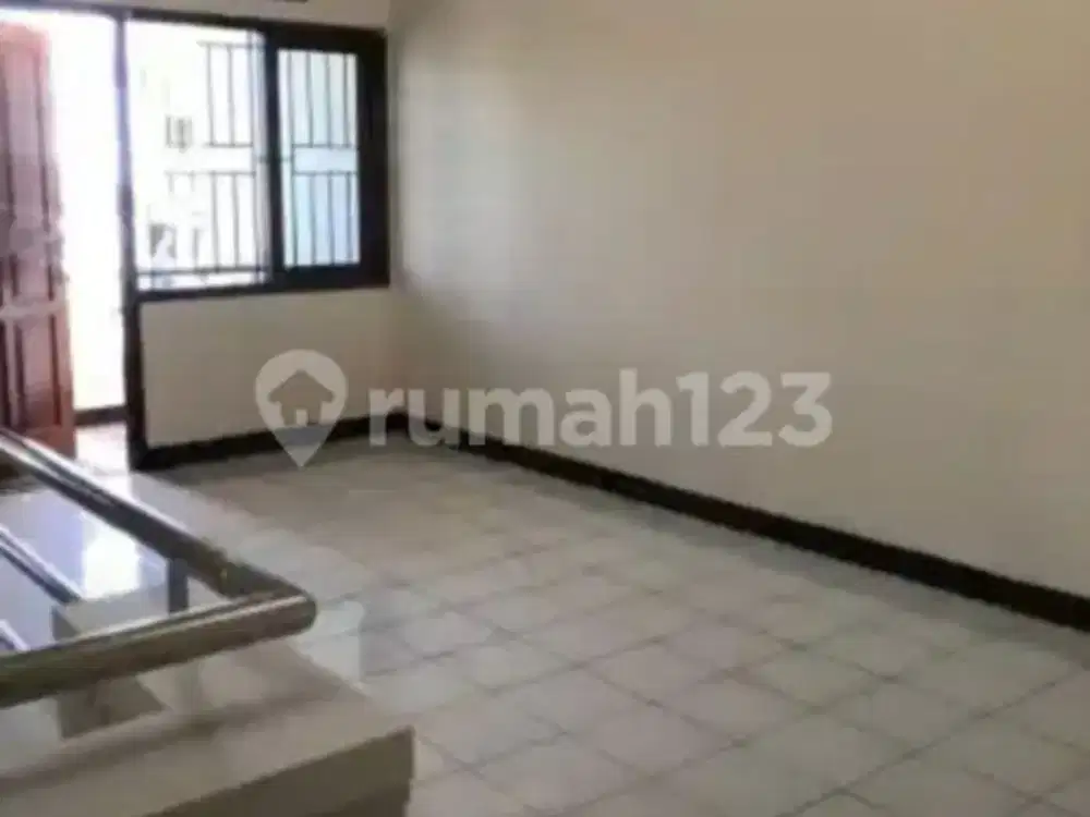 Rumah Bagus 2Lantai Siap Huni, Dalam Komplek Antapani,Dekat Griya, Borma,Klinik Medika,Terminal Antapani, di Antapani, Arcamanik, Bandung Timur