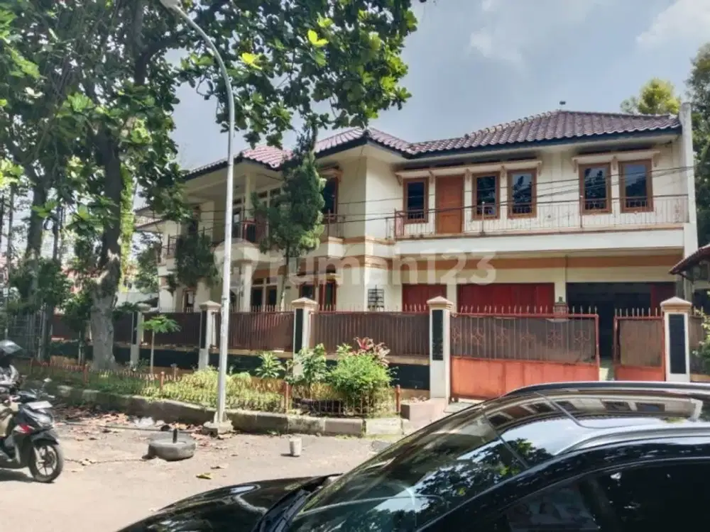 Rumah Bagus Siap Huni, Lokasi Startegis, Dekat Griya Borma, Kampus Itb, Unikom, di Sayap Dago, Sayap Riau, Dago, Cikutra, Bandung Utara, Bandung Kota