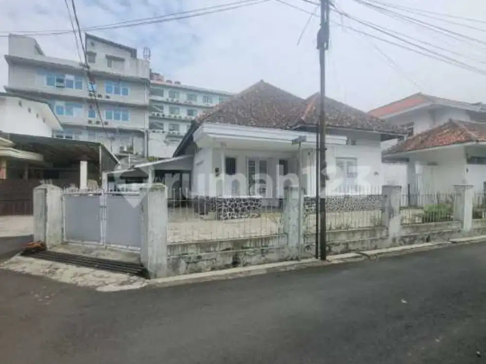 Rumah Heritage C Zaman Belanda Siap Huni di Sayap Riau, Riau, Dago, Bandung Kota