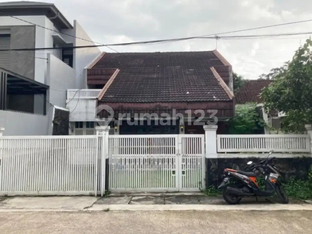 Rumah Bagus Siap Huni Dekat Itb, Unikom, Unpas, Unpar, Bip,Bec, Kuliner Cihapit, di Sayap Riau, Riau, Bandung Tengah, Bandung Kota
