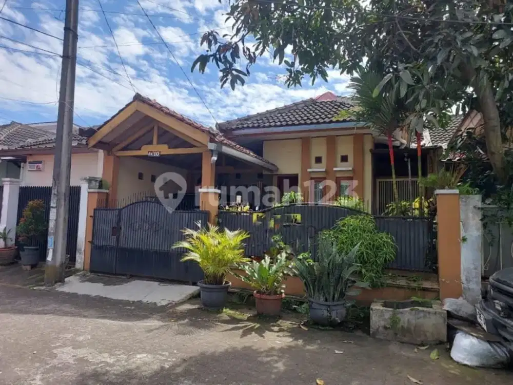 Rumah Bagus Siap Huni Dalam Komplek Taman Kopo, Akses Dekat Tol, di Kopo, Margaasih, Margahayu,Cigondewah, Bandung Selatan