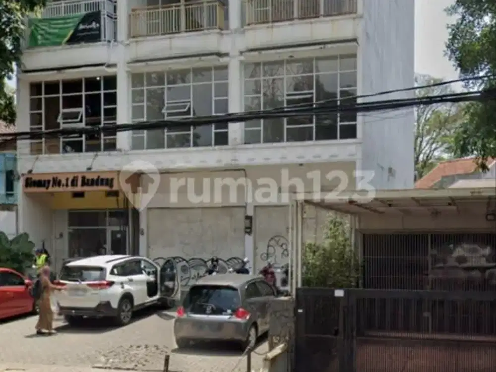 Ruko Siap Huni Lokasi Strategis, Cocok untuk Caffe, Resto,Bimbel, Kantor, di Tengah Kota Bandung, di Sayap Riau, Riau,Bandung Tengah, Bandung Kota
