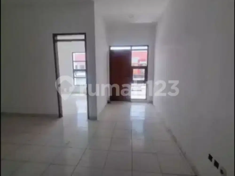 Ruko Siap Huni Cocok untuk Kantor, Caffe, Resto, Bimbel, Akses Jalan Lebar di Maindroad, di Antapani, Arcamanik, Cisaranten, Bandung Timur