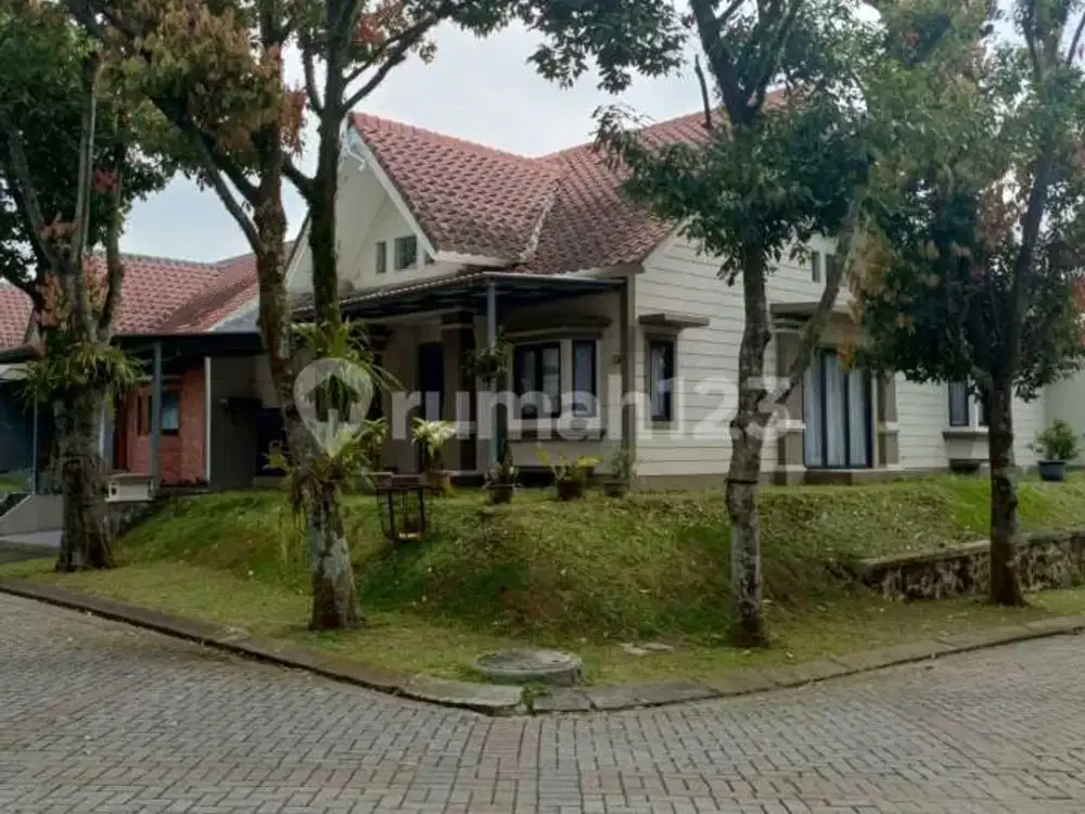 Rumah Mewah Strategis di Cluster Tatar Pitaloka,Posisi Hook di Kota Baru Parhayangan,
