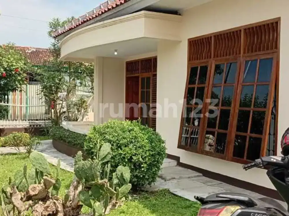 Rumah Bagus Siap Huni Dekat Wisata De Ranch Kuda,Floating Market,Maribaya, di Lembang, Setiabudhi, Bandung Barat