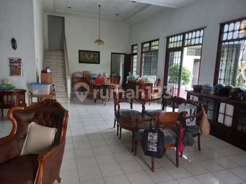 Rumah Belanda Siap Huni, , Lokasi Strategis,Dekat Kampus Itb, Unikom, Widyatama di Sayap Riau, Riau, Bandung Tengah, Bandung Kota