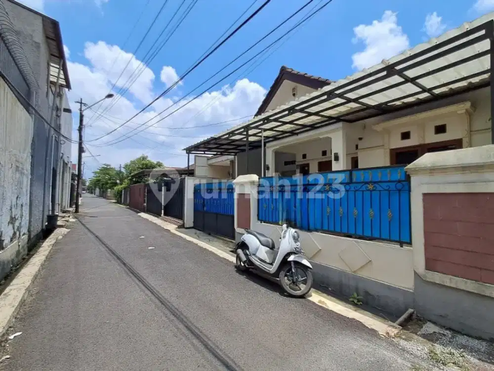 Rumah Bagus Siap Huni Dalam Komplek Batununggal, Akses Jalan 2Mobil, Dekat Tol Buah Batu, di Batununggal, Regol, Turangga, Bandung Tengah