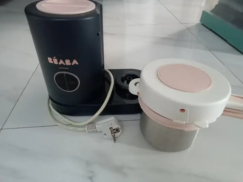 Beaba babycook neo steamer and blender