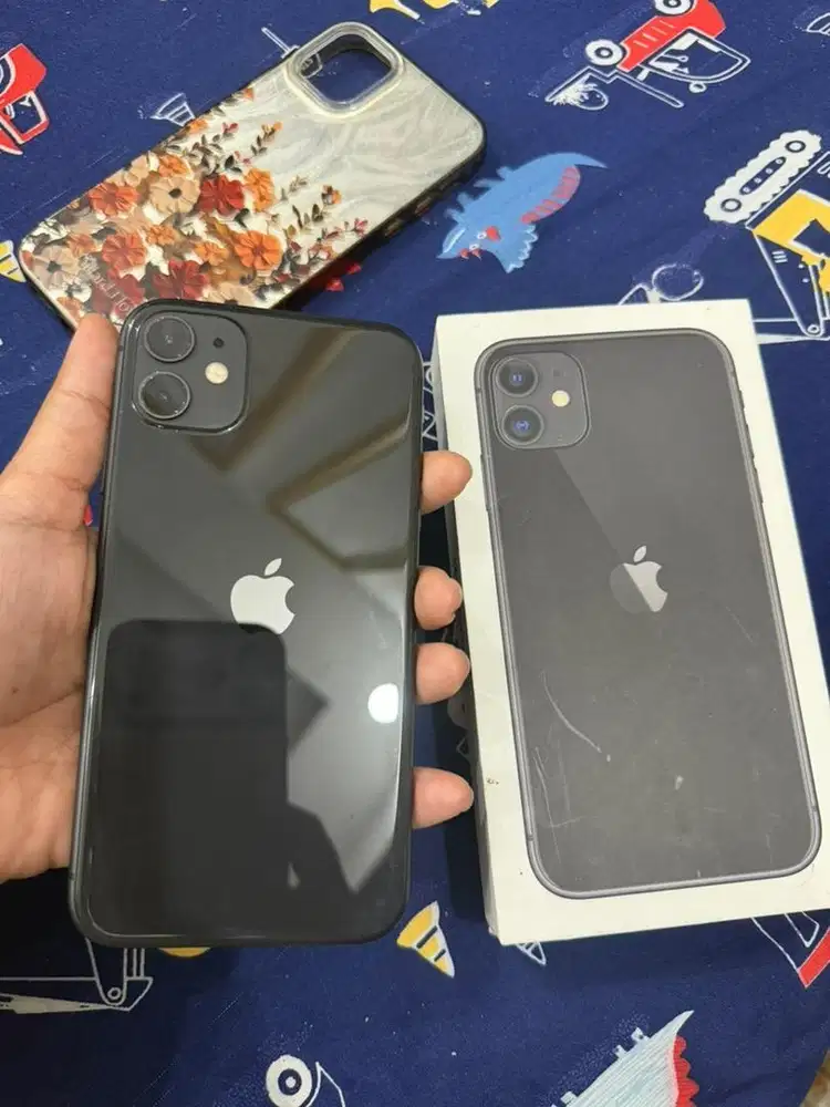 Iphone 11 64 gb Ibox super mulus pakaian pribadi
