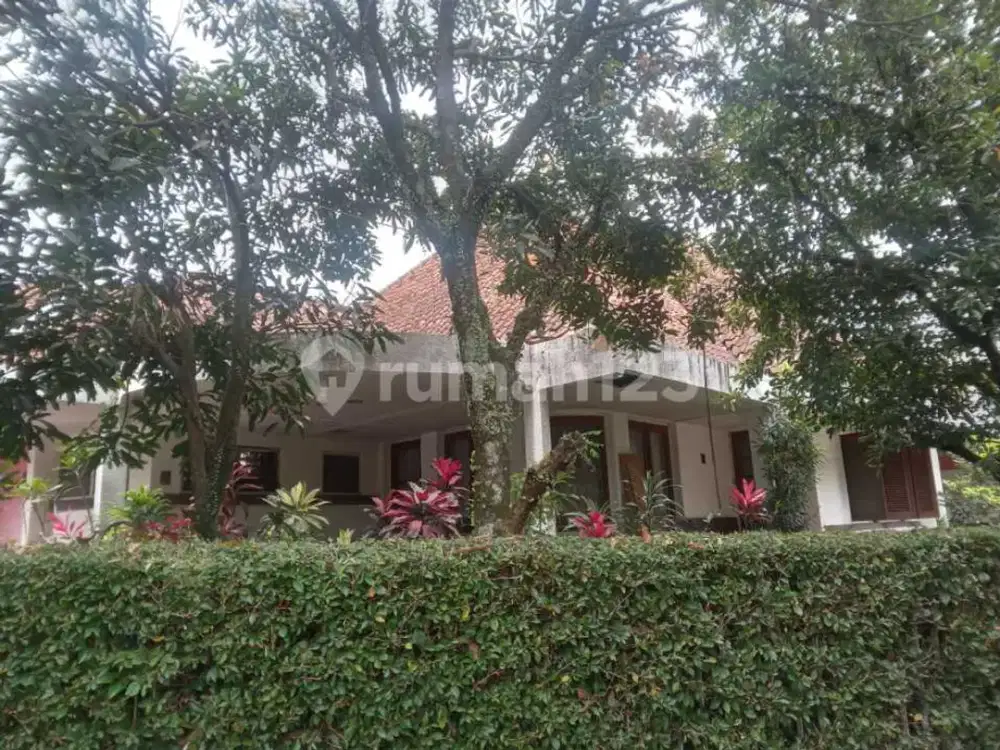 Rumah Belanda di Area Eksklusif di Sayap Riau Kota Bandung Butuh Minim Renovasi