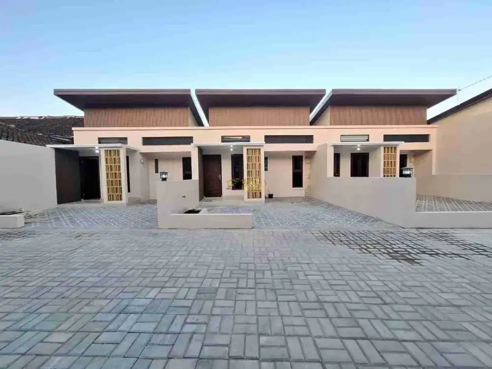 RUMAH BARU SIAP HUNI DEKAT PINTU TOL JOGJA