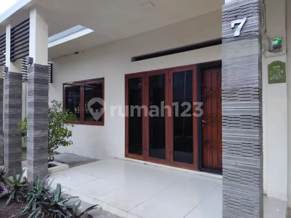 Disewakan Rumah Bisa Untuk Kantor Atau Rumah Tinggal