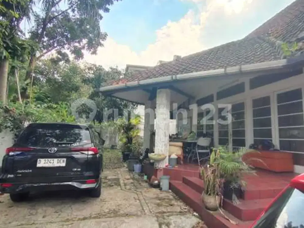 Rumah Classic Belanda Di Area Dago Kota Bandung
