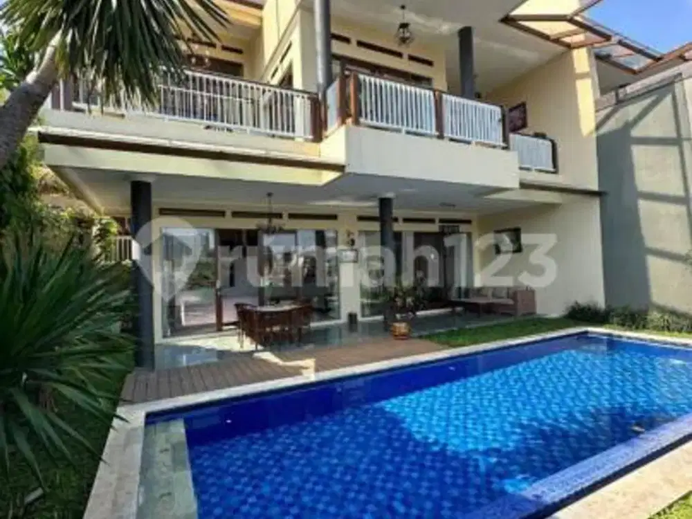 Rumah Mewah Full Furnished Di Area Ciumbuleuit