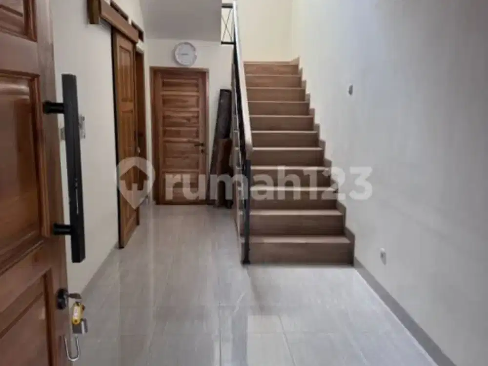 Disewakan Rumah Dengan Furnished Di Area Arcamanik