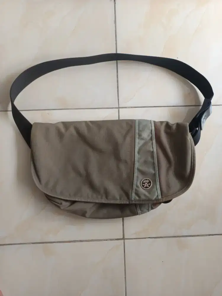 Tas selempang cumpler abu hijau