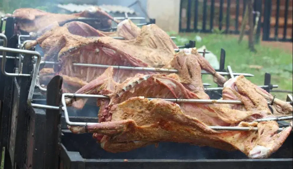 paket kambing guling 1 ekor untuk 50 porsi layak pesta hajatan kumpul2