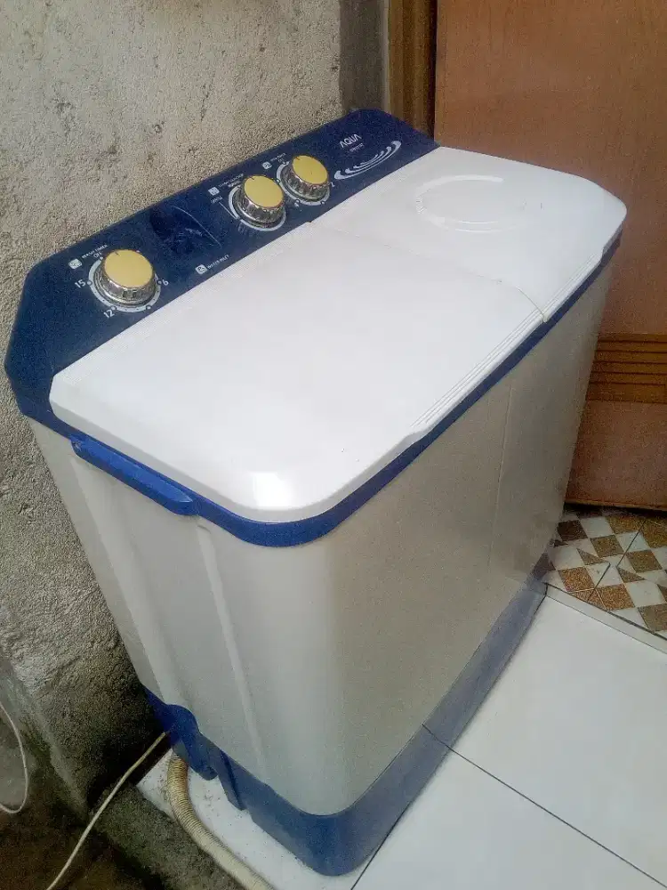 Mesin cuci Aqua 8kg