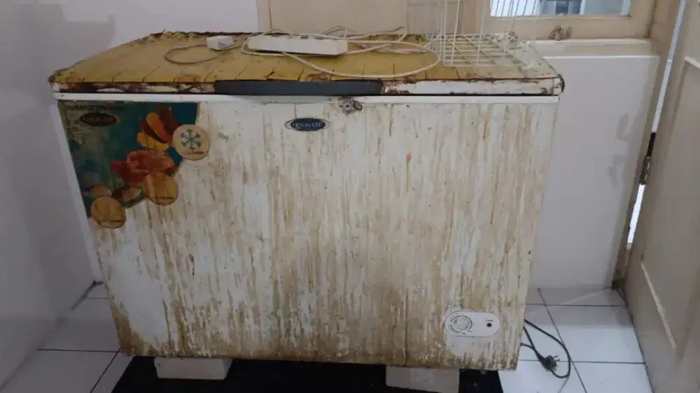 Dijual frezer merek frigigate