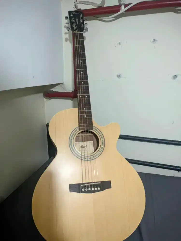 gitar akustik second mulus