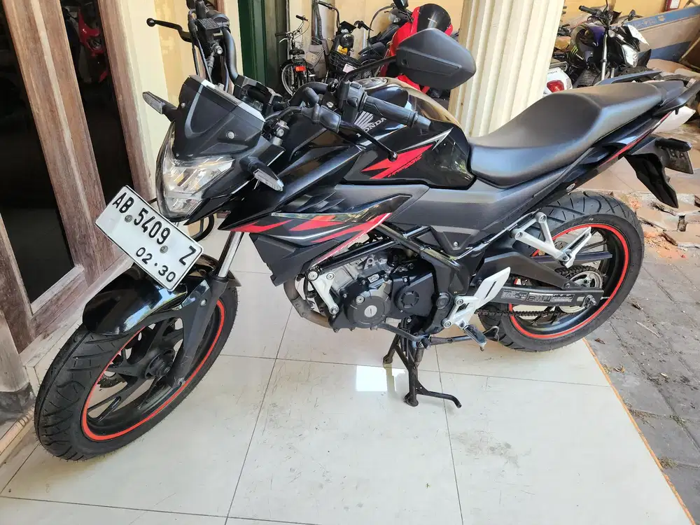 Cb150r  facelift hitam macho 2020awal ban depan belakang baru gbm