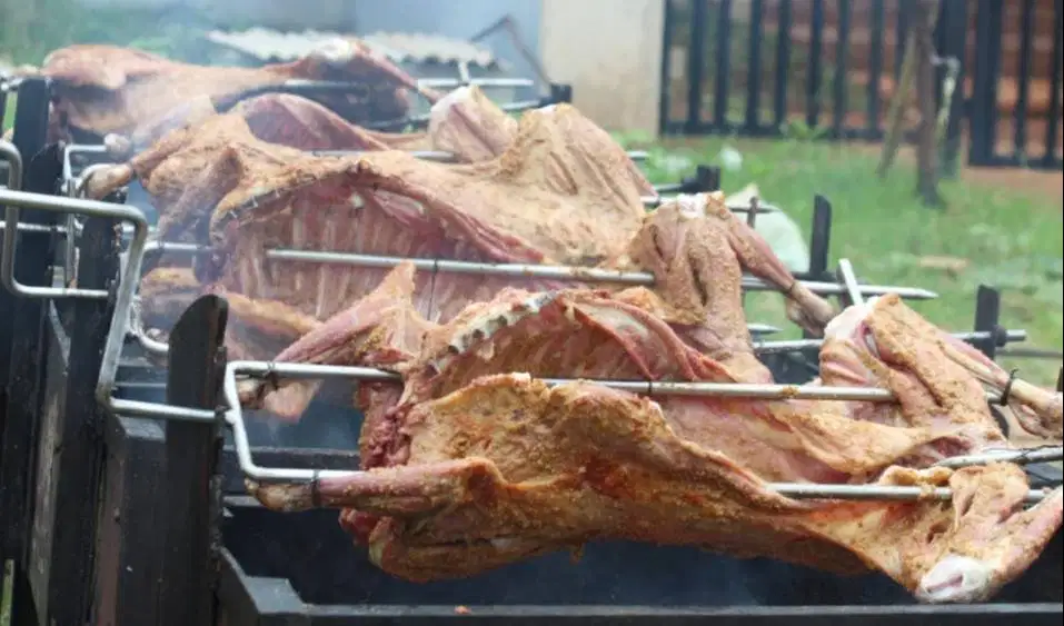 paketan kambing guling utuh 1 ekor buat 50 porsi layak siap pesta puas