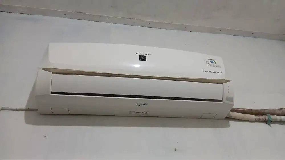 AC Sharp ½ PK Low Watt R32 Bekas Dingin Normal Lengkap remote