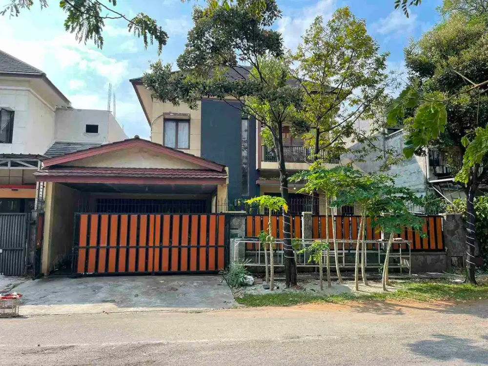Dijual Cepat Rumah di Cluster Heliconia, Harapan Indah Bekasi