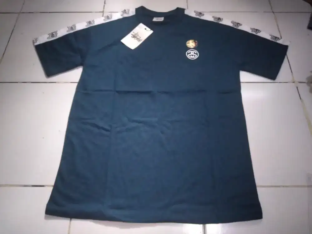Kaos atasan kombinasi