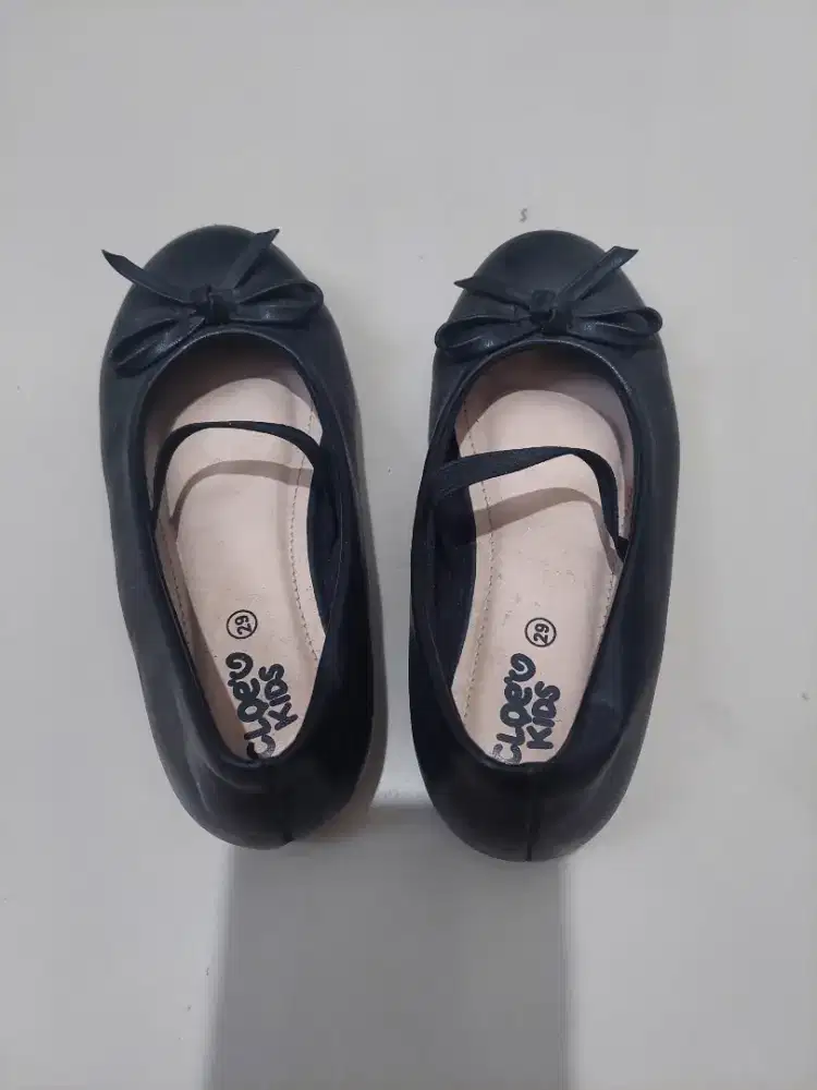 SEPATU ANAK CEWEK