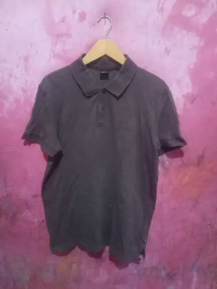 Bismillah, dijual kaos kerah Hugo Boss original
