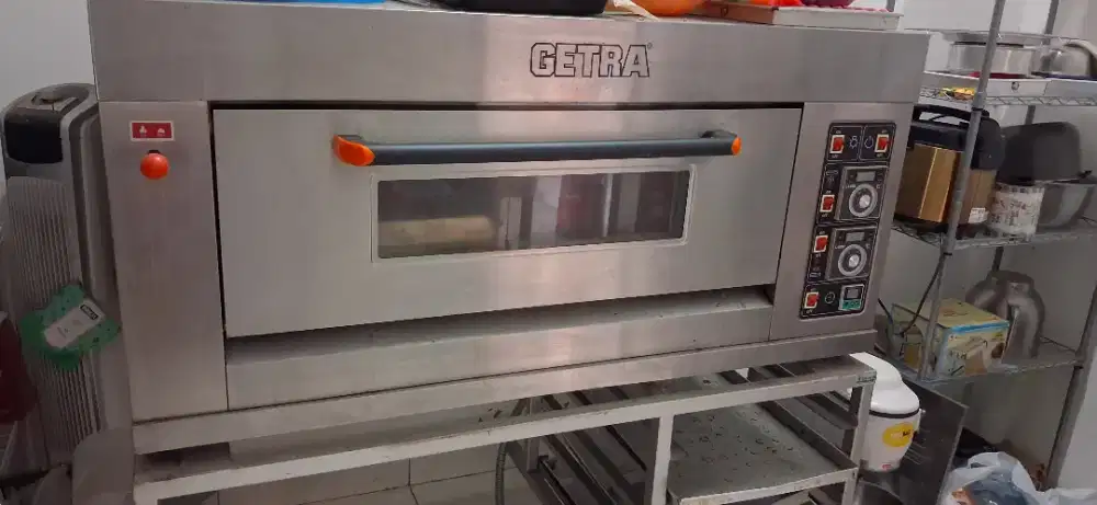 Dijual oven getra 1 deck 2 tray dan mixer planetary first bake 10L