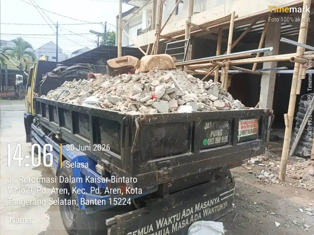Jasa buang puing dan angkutan sampah