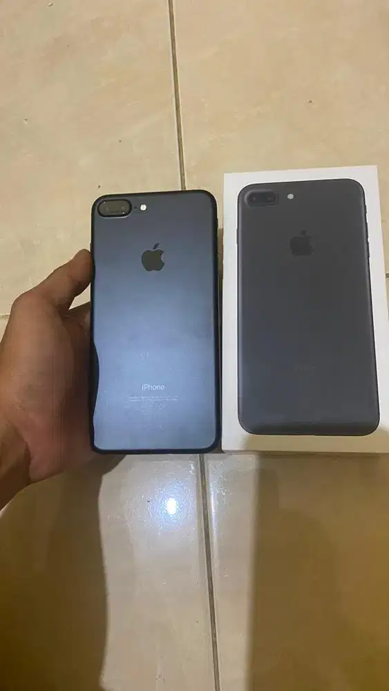 dijual cepat iPhone 7plus 128gb iBox mulus