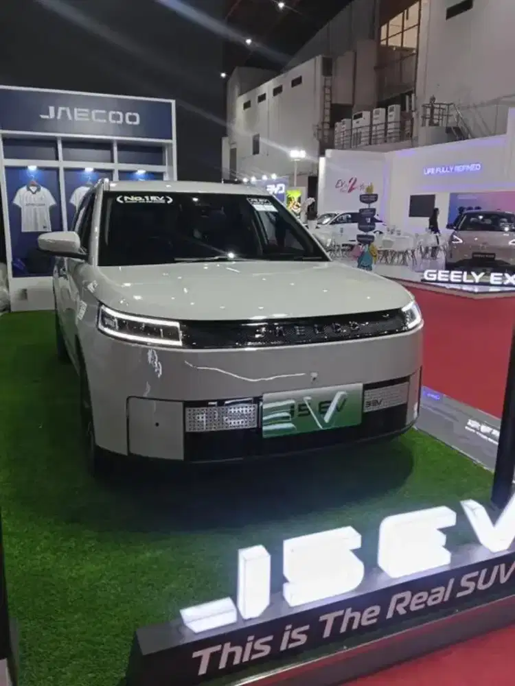JAECOO J5 PREMIUM