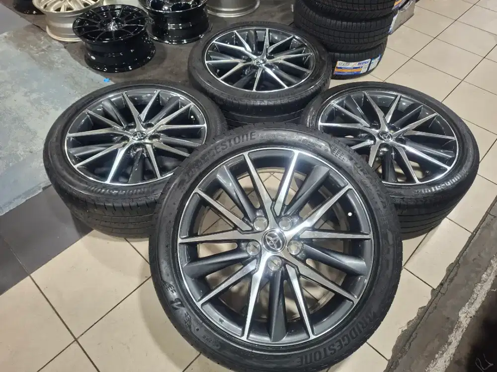 di jual velg camry hybrid r18 original+ ban briston tebel