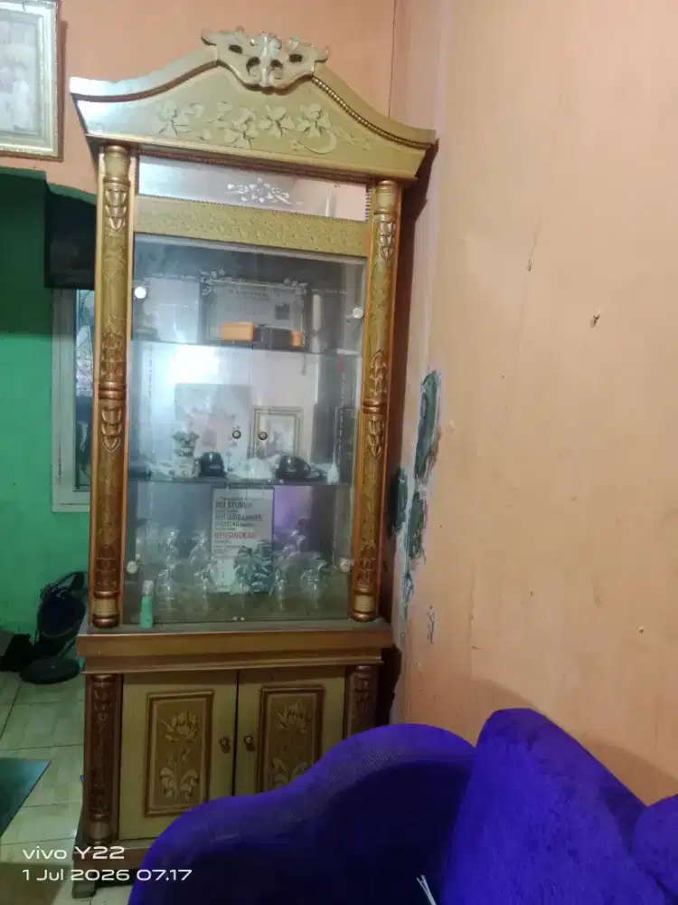 Dijual Lemari Pajangan