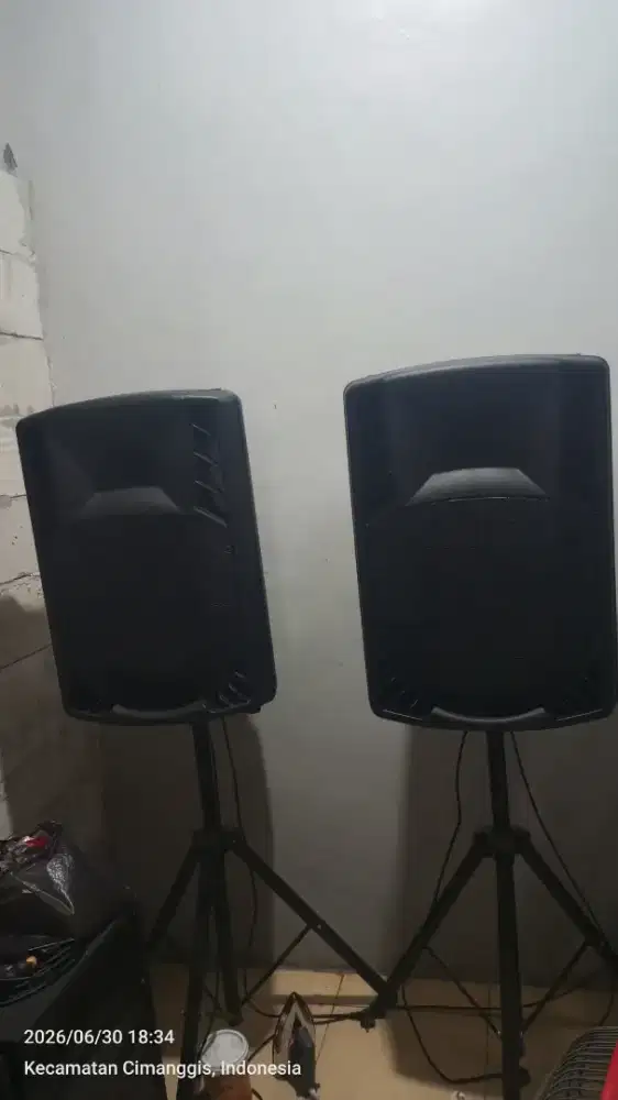 Di jual speaker aktif 15 inc monitor panggung
