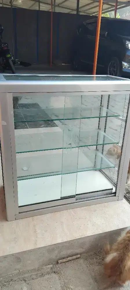 Etalase Rokok dan lainnya