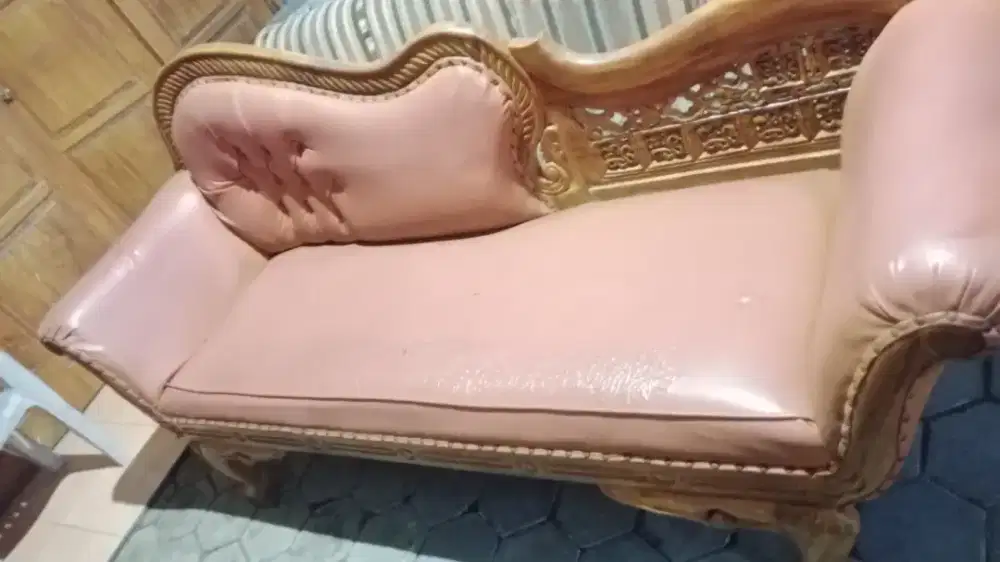 Dijual Sofa Panjang