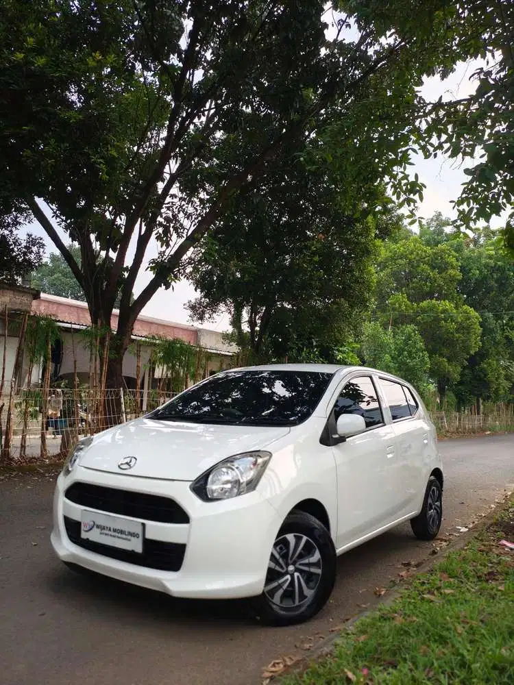 [CICILAN 2,1JT-AN] DAIHATSU AYLA M 1.0 AT 2013 PUTIH
