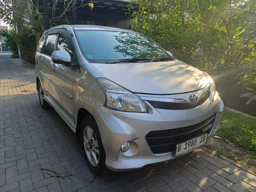 Toyota avanza veloz 1.5 matic 2012