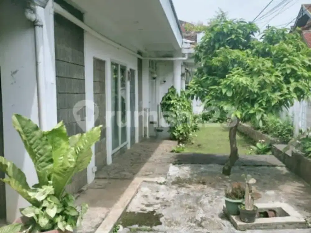 Murah!! For Sale Rumah Halaman Luas di Area Dago Kota Bandung