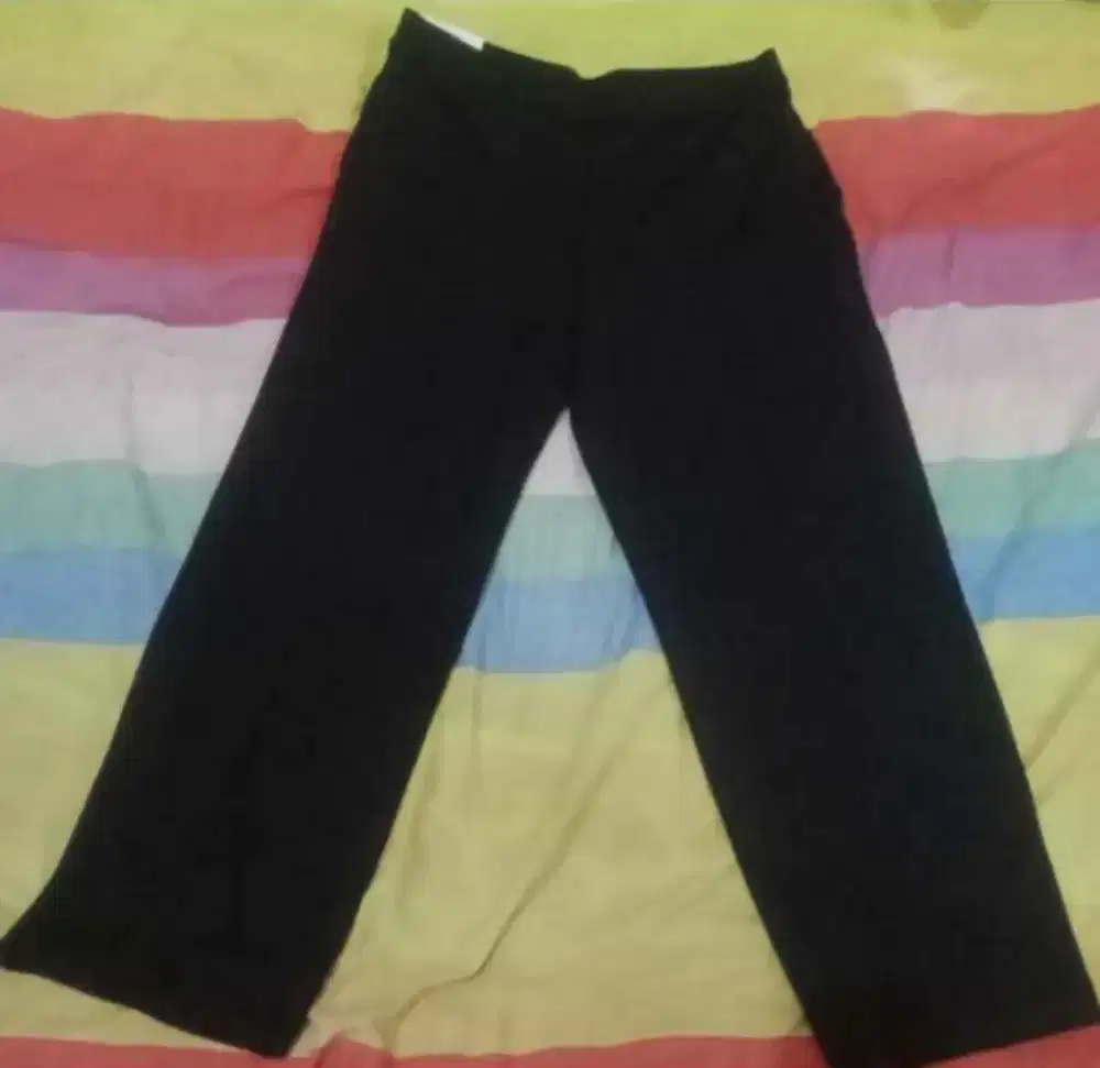 Celana panjang UNIQLO wanita bahan stretch