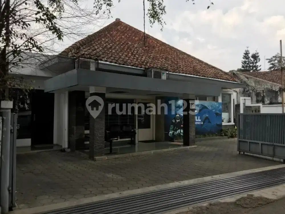 Disewakan Lokasi di Area Sayap Jl Riau Cocok untuk Cafe, Kantor, Klinik