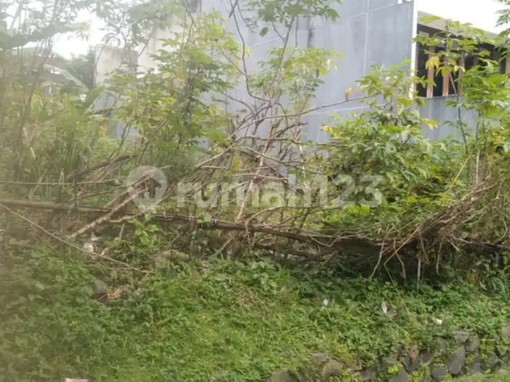 Tanah Siap Bangun Cocok untuk Rumah Tinggal atau Dibangun Kost di Dago Asri